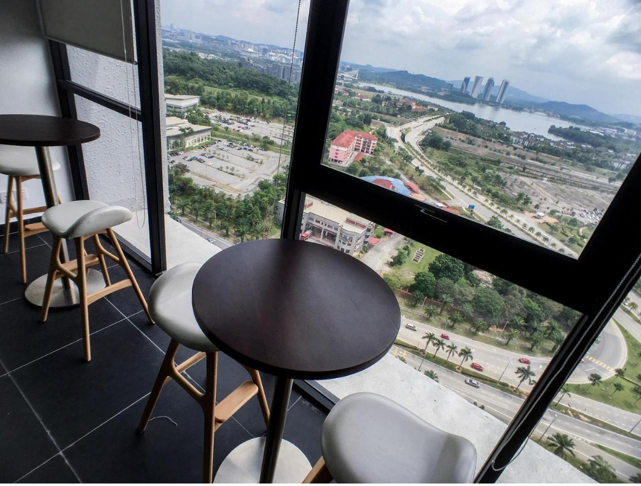 Cozy Kanvas Soho Suites Cyber Dzsaja Kültér fotó
