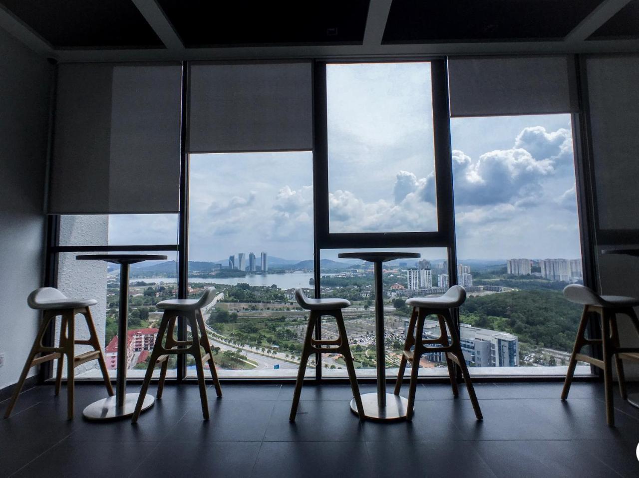 Cozy Kanvas Soho Suites Cyber Dzsaja Kültér fotó